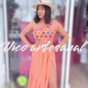 Vestido unimanga corta
